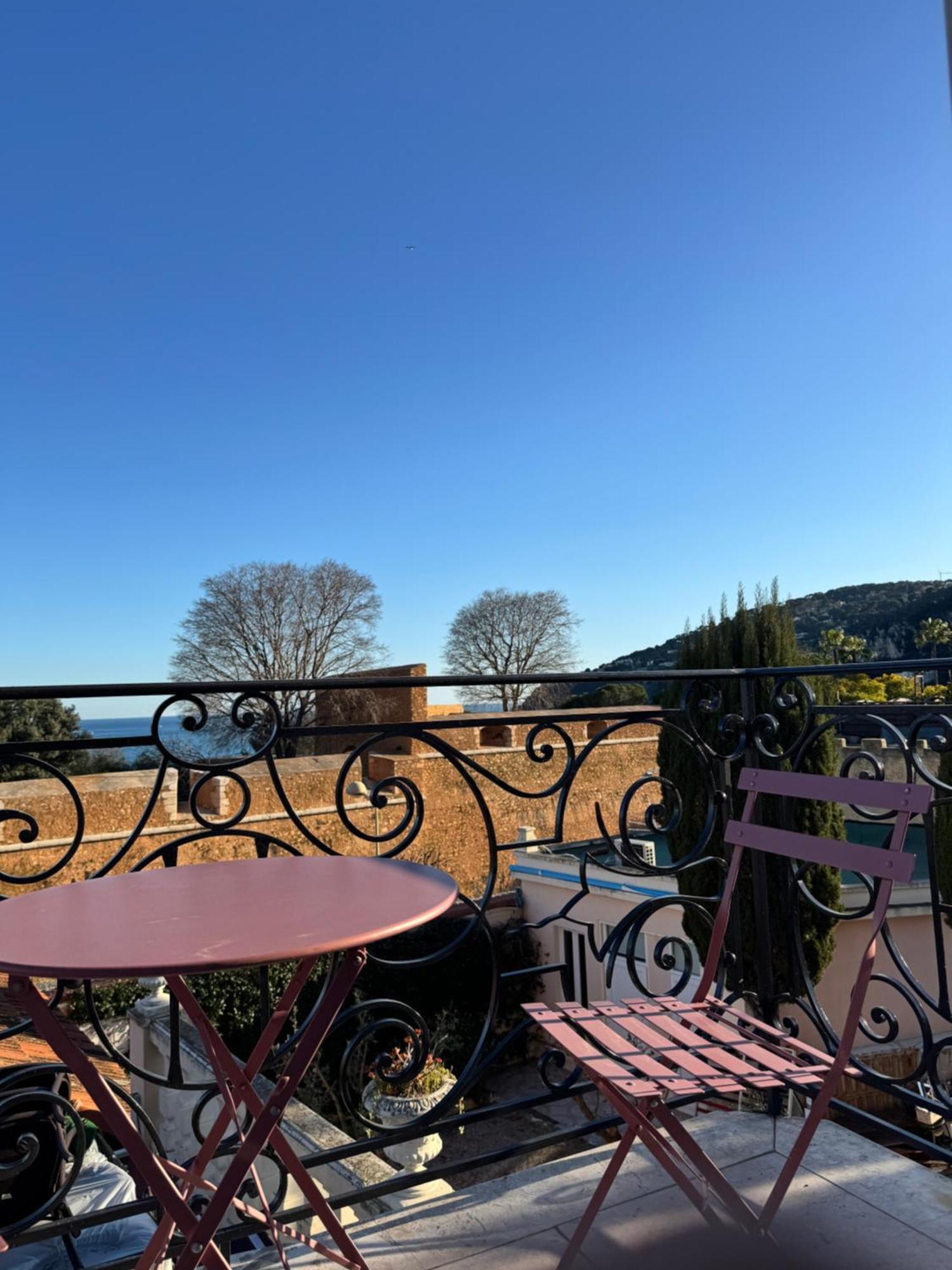 Hotel La Citadelle วีลล์ฟรองซ์-ซูร์-แมร์ ภายนอก รูปภาพ