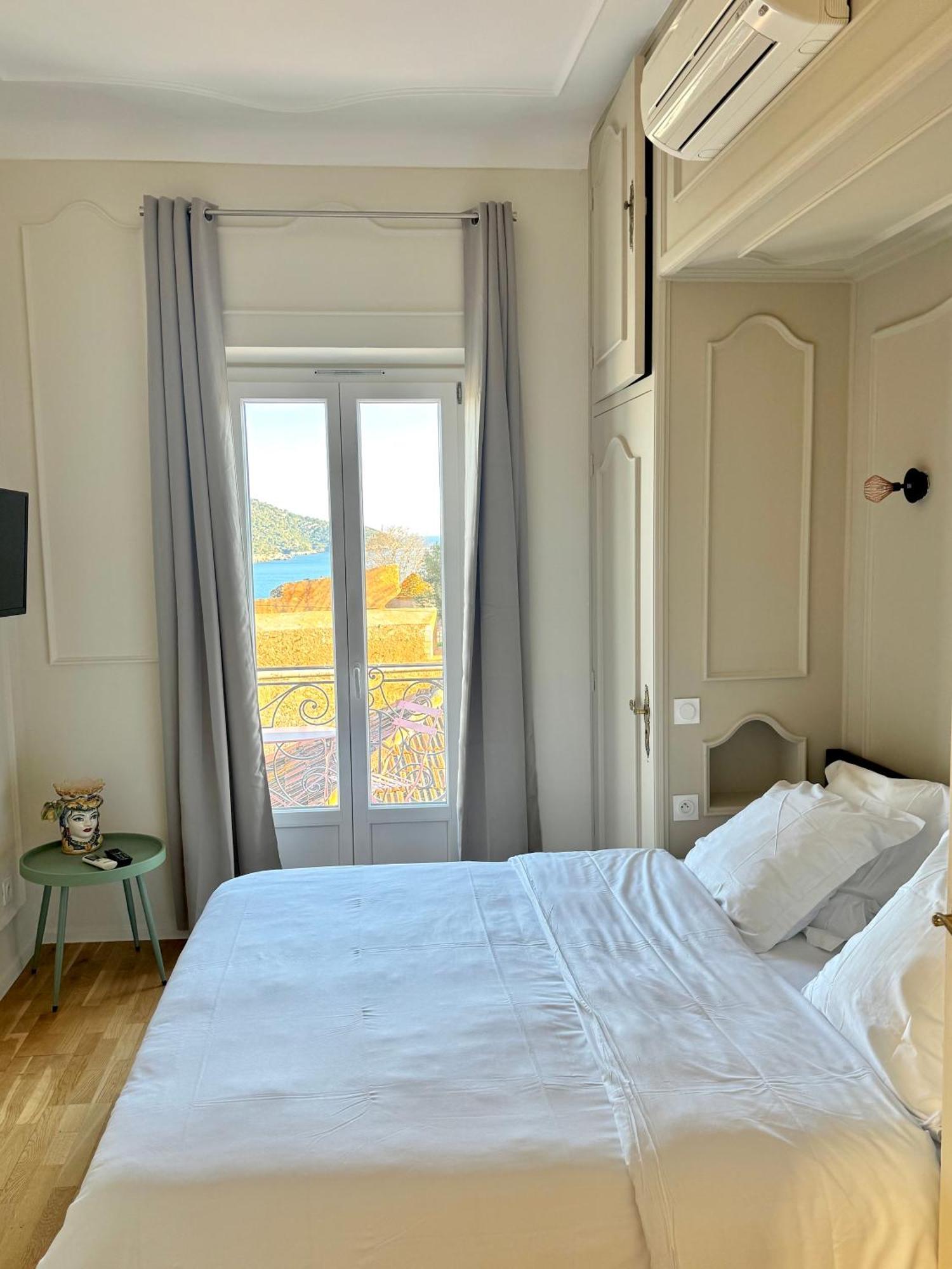 Hotel La Citadelle วีลล์ฟรองซ์-ซูร์-แมร์ ภายนอก รูปภาพ